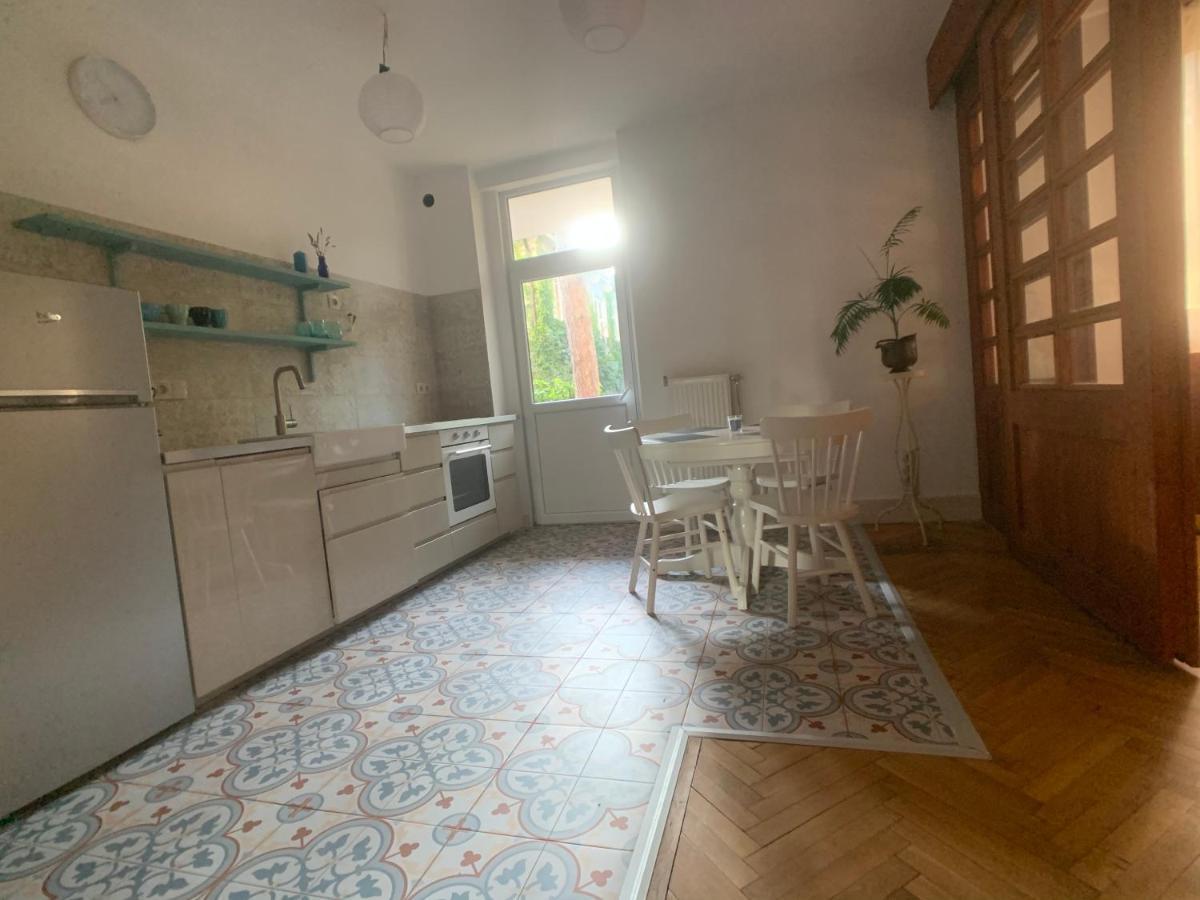Cosy Apartman In Green Buda Budapest Ngoại thất bức ảnh